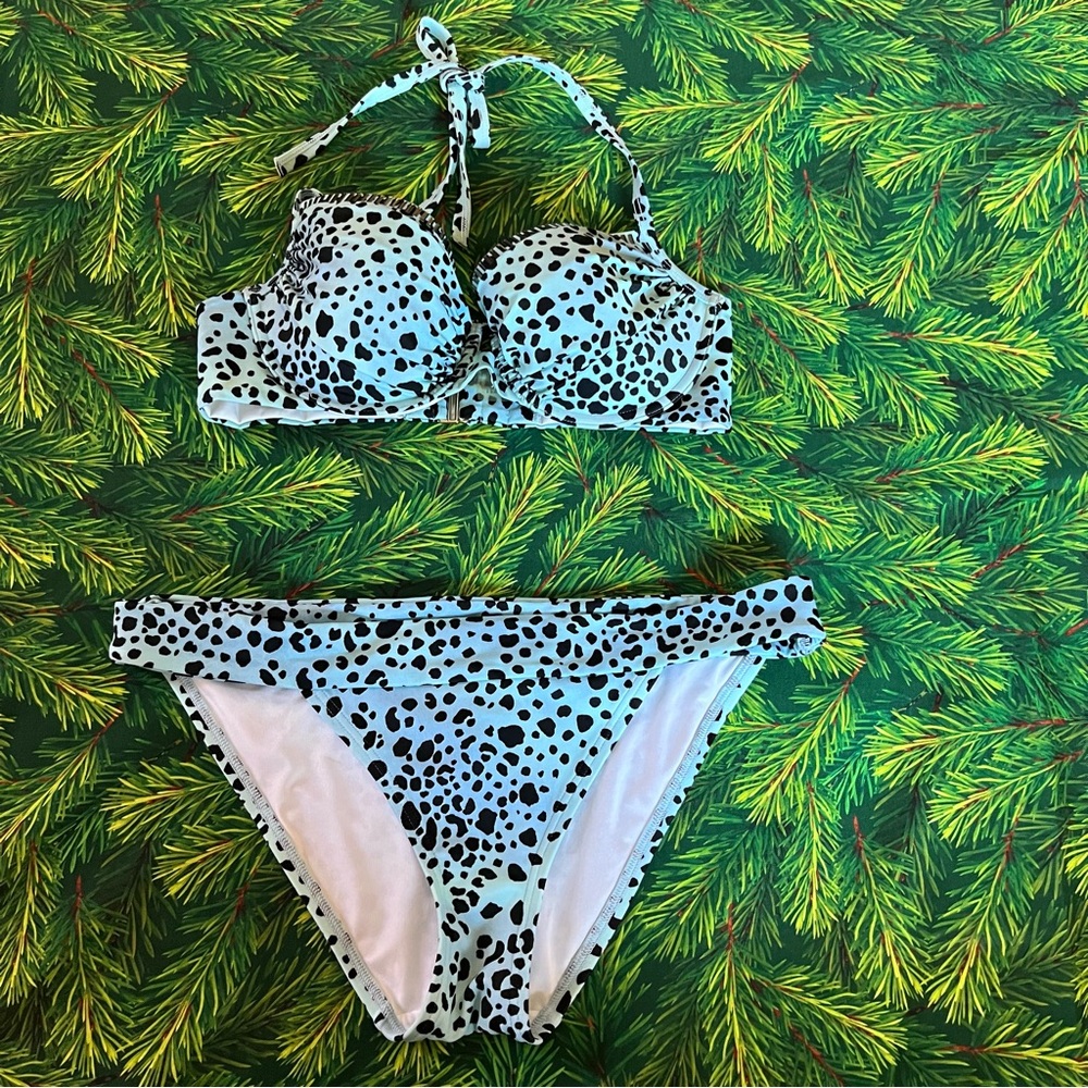 Vintage Y2K Victoria secret blue animal print bikini.